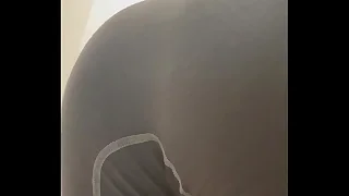 Hot bubble butt just couldn’t hold it in any longer, huge fart in public bathroom